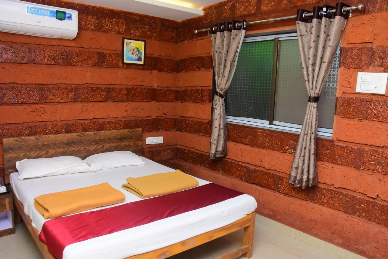 Salt Water Resort Dāpoli Esterno foto