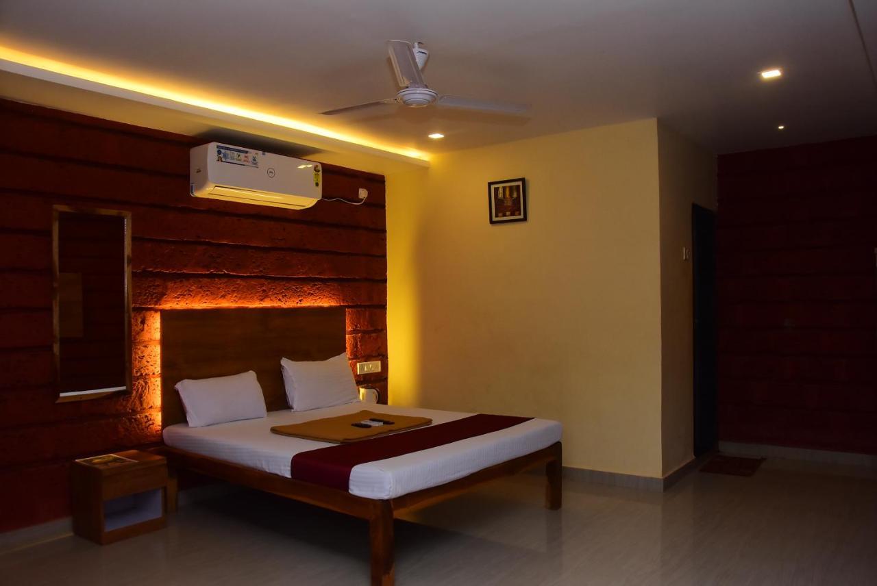 Salt Water Resort Dāpoli Esterno foto