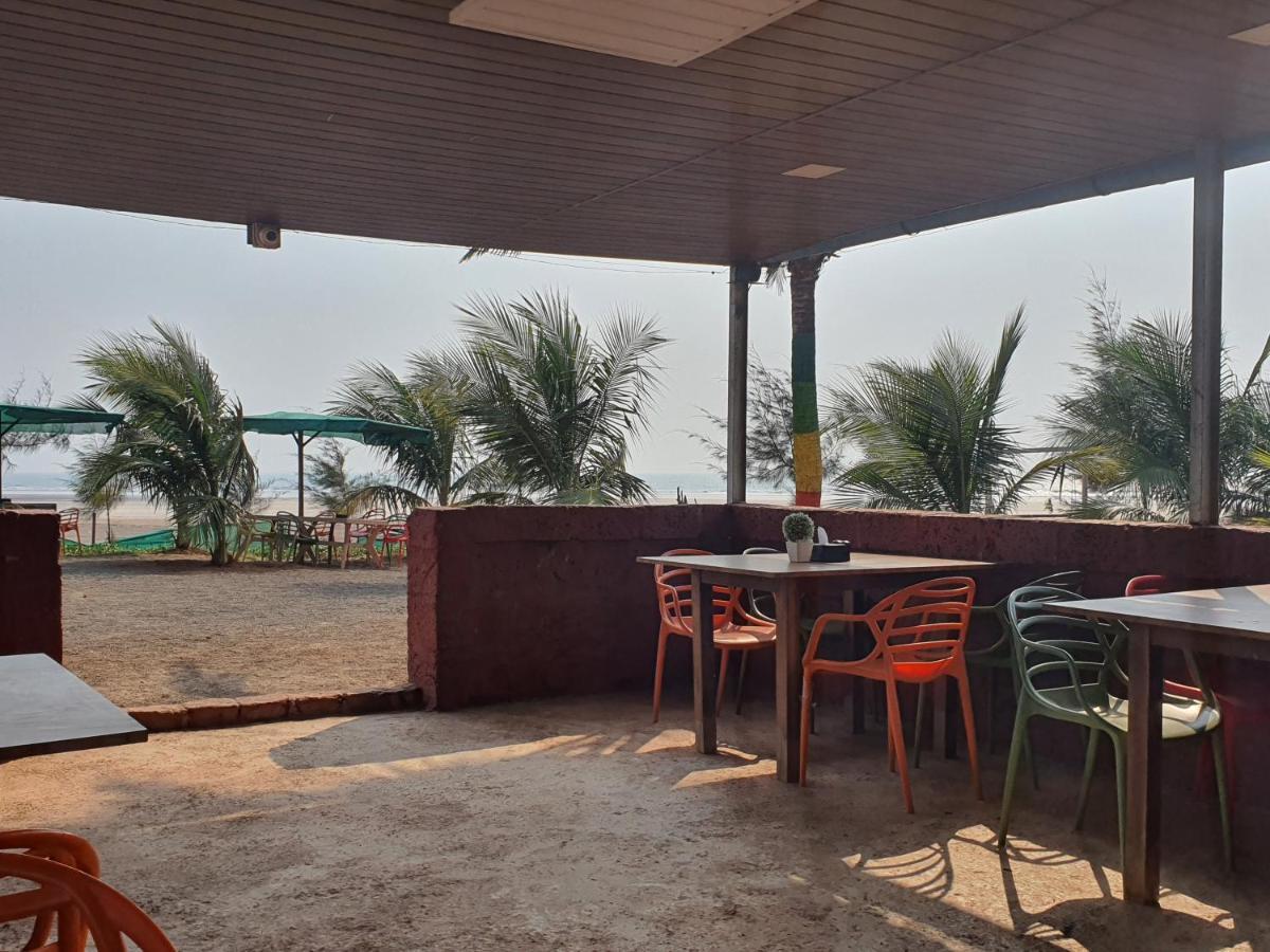 Salt Water Resort Dāpoli Esterno foto