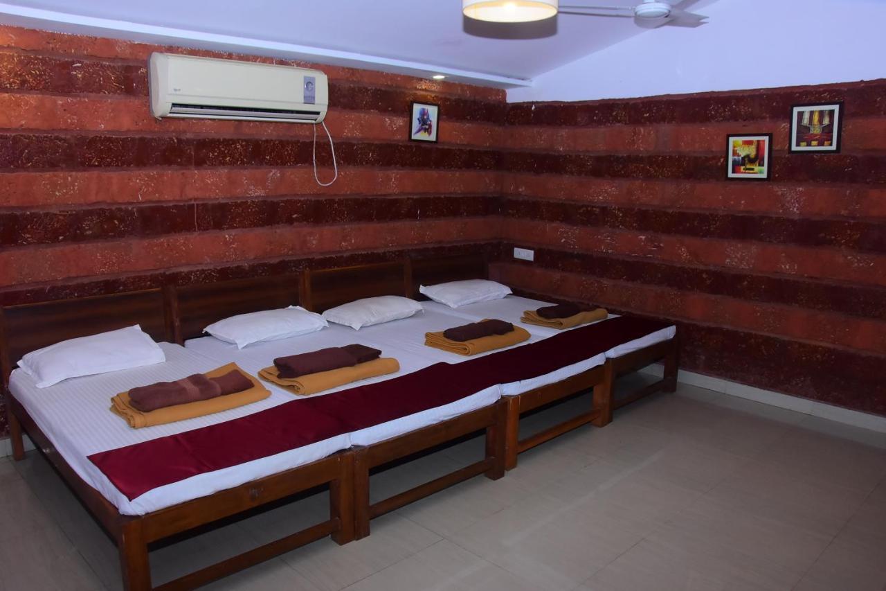 Salt Water Resort Dāpoli Esterno foto
