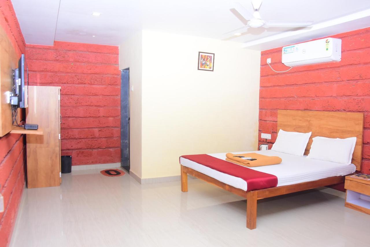 Salt Water Resort Dāpoli Esterno foto