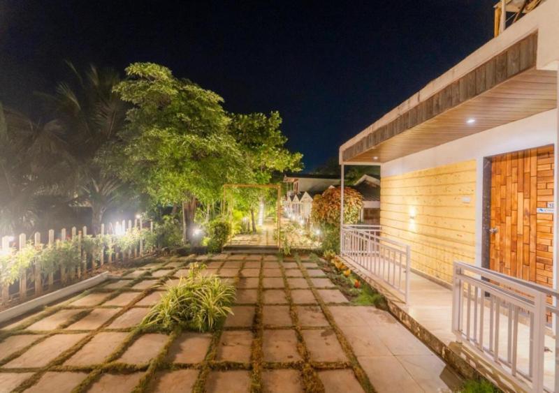 Salt Water Resort Dāpoli Esterno foto